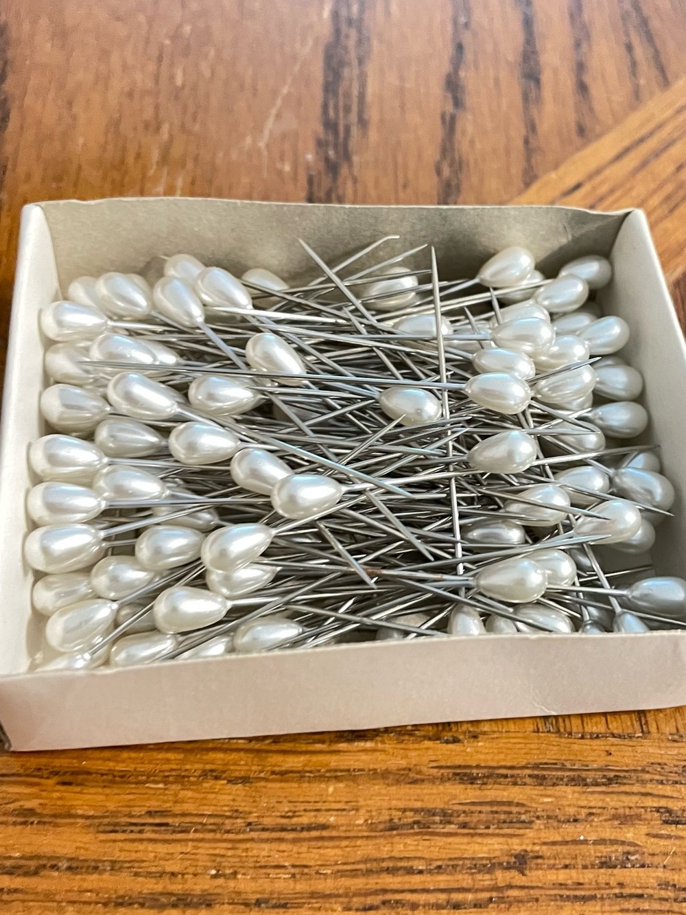 Vintage Pearl-Head Corsage ~ Boutonniere Pins - White Gross Box